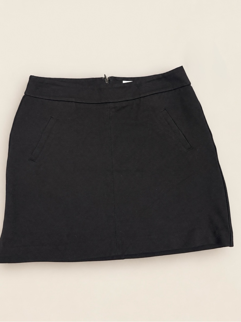 NWT CAbi Black Mini Skirt with Front Welt Pockets